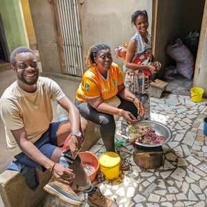 : Einige Restaurantbesitzer erklären sich gern bereit, die Studie zu unterstützen. In anderen Fällen erfordert es Fingerspitzengefühl und Diskretion, sie davon zu überzeugen, Probenahmen in ihren Räumlichkeiten zu erlauben.